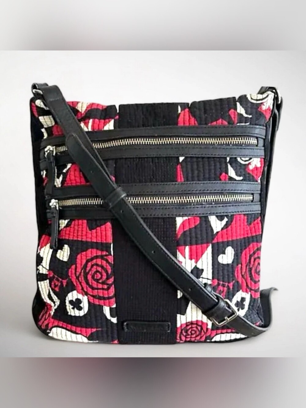 Vera Bradley Disney's Alice-in-Wonderland "Painting The Roses Red" Crossbody
